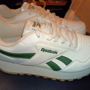 Reebok Sneakers